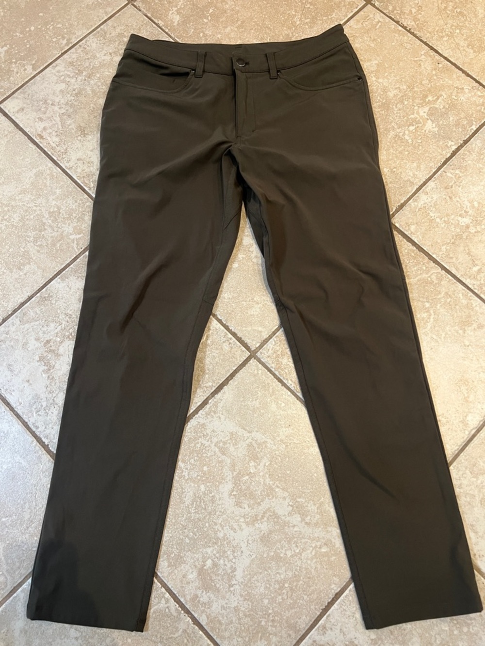 lululemon athletica Men's ABC Classic Fit 5 pocket pants Dark Olive
